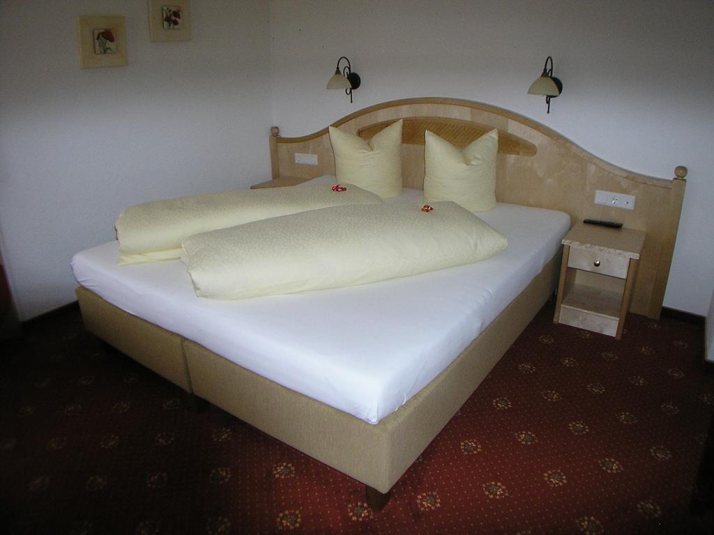 Hotel-Garni Weidacherhof Лойташ Номер фото